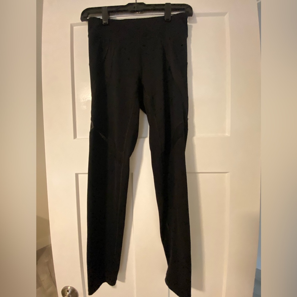 Black leggings medium